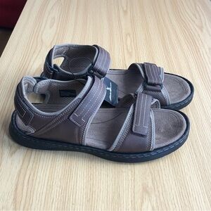 NWT Eddie Bauer Double Buckle Sandals Mens Size 13.